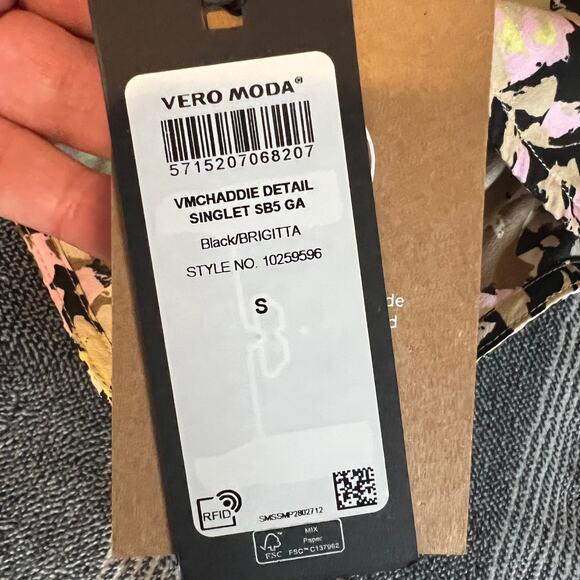 NEW Vero Moda Chaddie Singlet Cropped Tank Cami Tank Top Floral Size Small - Picture 8 of 10